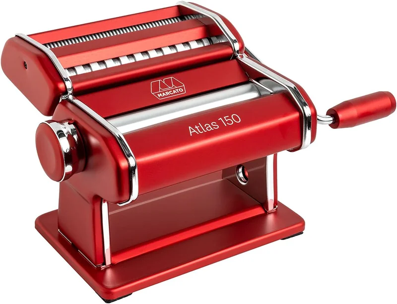 Macchina pasta fresca Marcato Atlas 150 cromata con tagliatelle