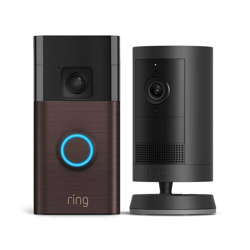 Videocitofono smart wifi installato accanto a porta d'ingresso